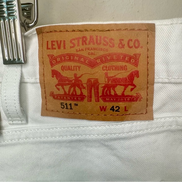 NWT LEVI’S 511 Slim Shorts White Denim Raw Hem Roll Up Casual Summer Jean Shorts - Picture 9 of 15